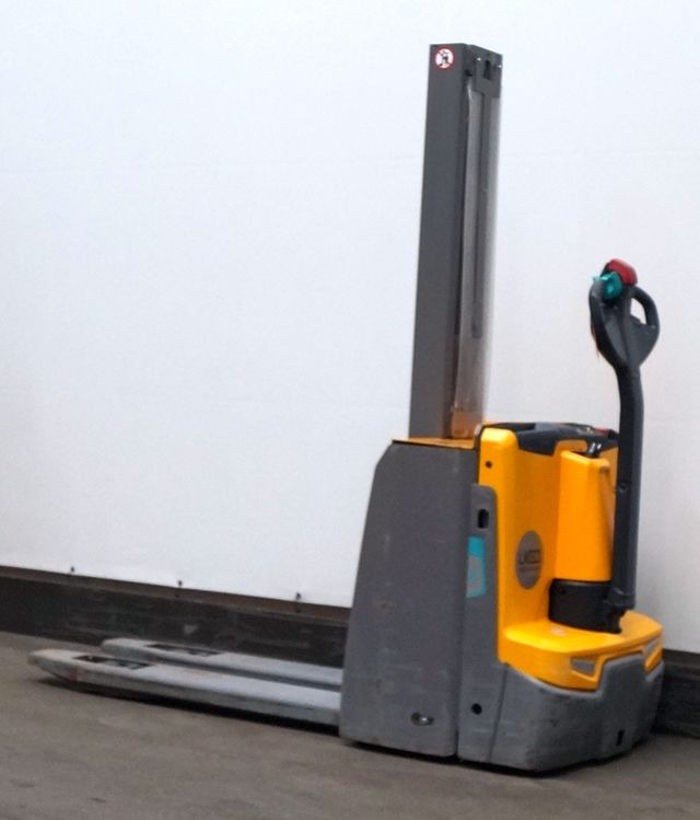 Jungheinrich EJD118i - Pinoamistrukki: kuva Jungheinrich EJD118i - Pinoamistrukki Jungheinrich EJD118i - Pinoamistrukki: kuva Jungheinrich EJD118i - Pinoamistrukki