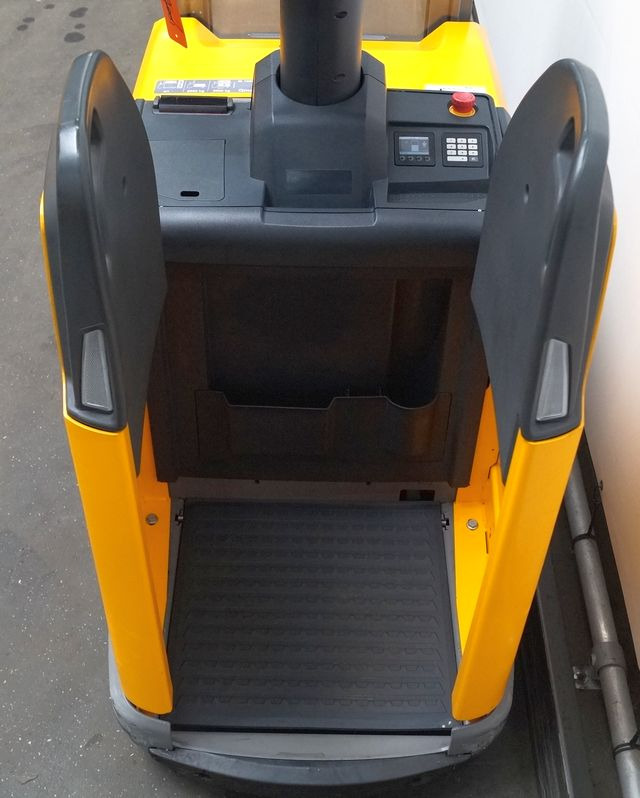 Jungheinrich ERD220 - Pinoamistrukki: kuva Jungheinrich ERD220 - Pinoamistrukki Jungheinrich ERD220 - Pinoamistrukki: kuva Jungheinrich ERD220 - Pinoamistrukki