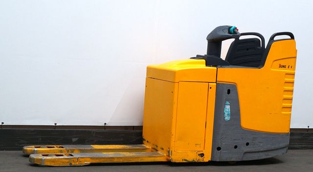 Jungheinrich ERE225 - Haarukkavaunu: kuva Jungheinrich ERE225 - Haarukkavaunu Jungheinrich ERE225 - Haarukkavaunu: kuva Jungheinrich ERE225 - Haarukkavaunu