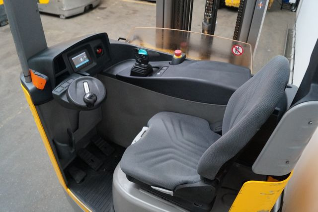 Jungheinrich ETV216 - Työntömastotrukki: kuva Jungheinrich ETV216 - Työntömastotrukki Jungheinrich ETV216 - Työntömastotrukki: kuva Jungheinrich ETV216 - Työntömastotrukki