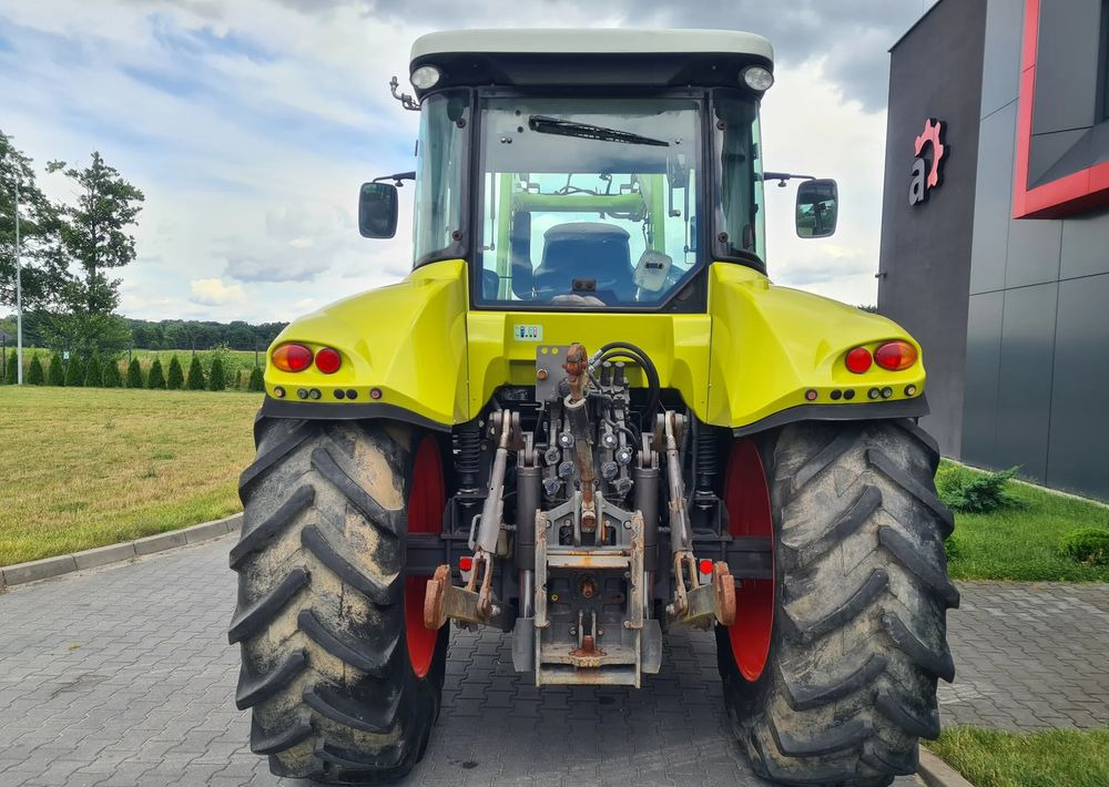 Claas Arion 530 - Traktori: kuva  Claas Arion 530 - Traktori Claas Arion 530 - Traktori: kuva  Claas Arion 530 - Traktori