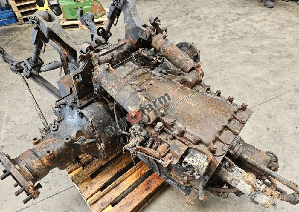MOST TYLNY I SKRZYNIA BIEGÓW FENDT 716 - Vaihdelaatikko: kuva MOST TYLNY I SKRZYNIA BIEGÓW FENDT 716 - Vaihdelaatikko MOST TYLNY I SKRZYNIA BIEGÓW FENDT 716 - Vaihdelaatikko: kuva MOST TYLNY I SKRZYNIA BIEGÓW FENDT 716 - Vaihdelaatikko