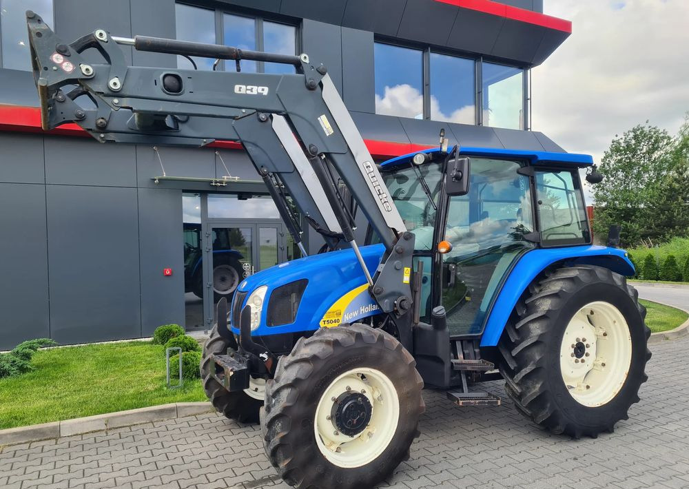 New Holland T5040 - Traktori: kuva New Holland T5040 - Traktori New Holland T5040 - Traktori: kuva New Holland T5040 - Traktori