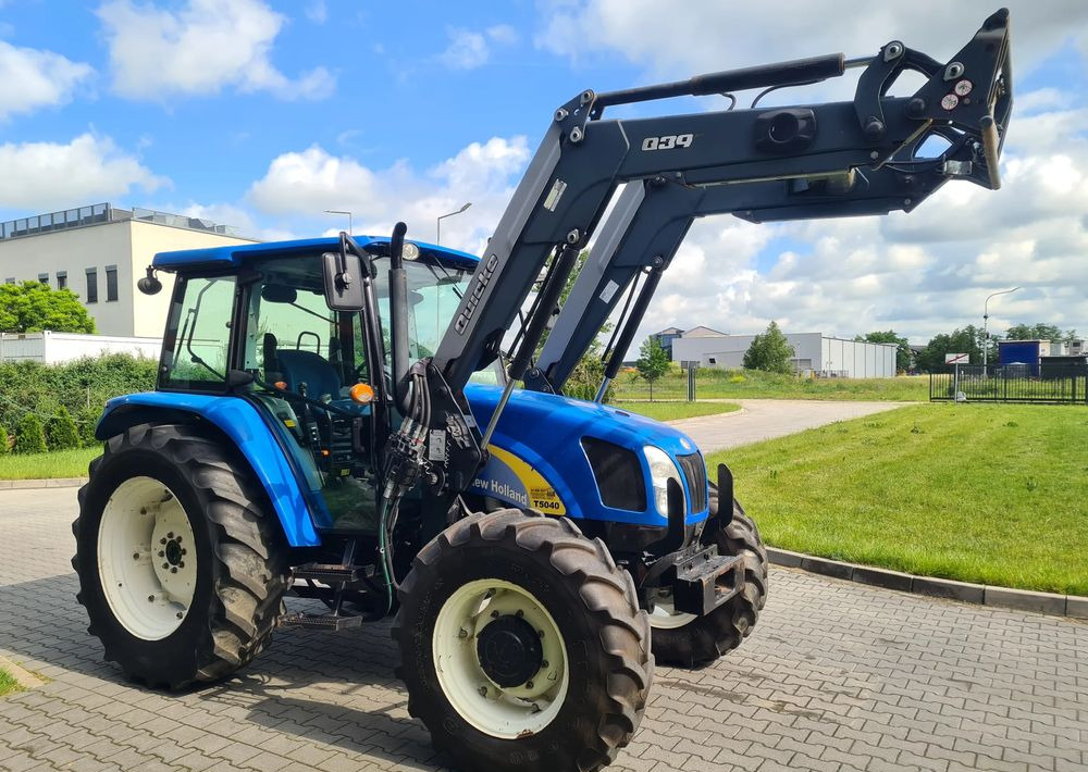 New Holland T5040 - Traktori: kuva New Holland T5040 - Traktori New Holland T5040 - Traktori: kuva New Holland T5040 - Traktori