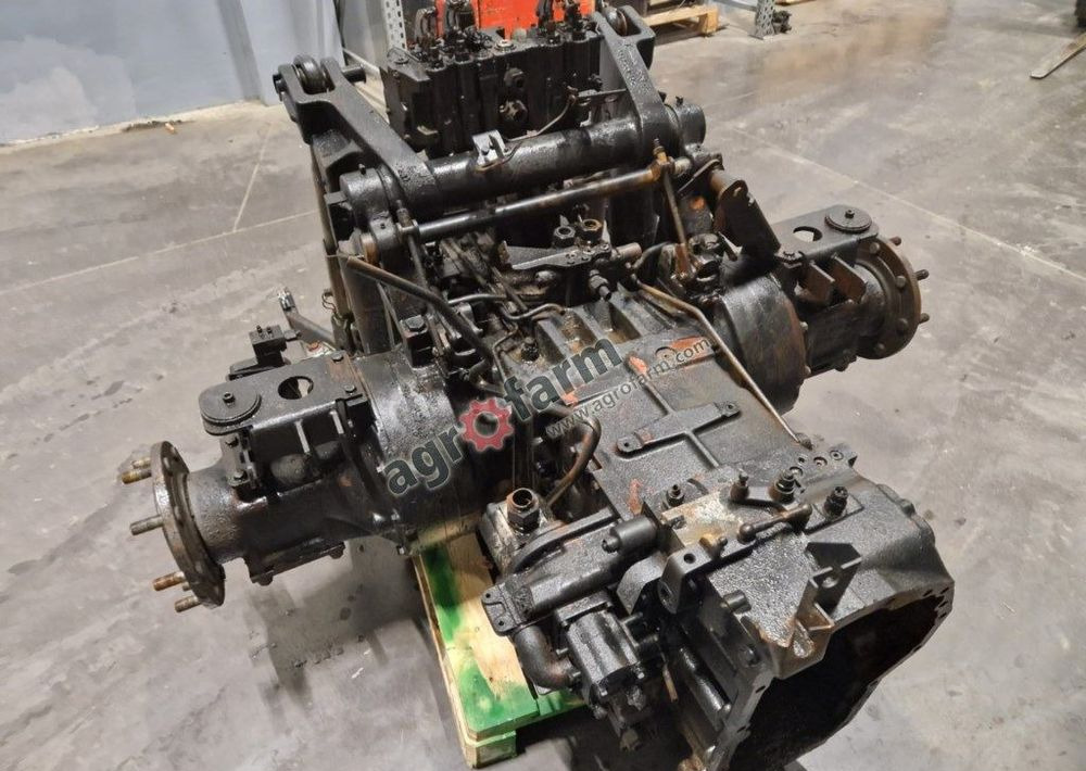 Skrzynia biegów, most tylny Deutz 2093417012 - Vaihdelaatikko: kuva Skrzynia biegów, most tylny Deutz 2093417012 - Vaihdelaatikko Skrzynia biegów, most tylny Deutz 2093417012 - Vaihdelaatikko: kuva Skrzynia biegów, most tylny Deutz 2093417012 - Vaihdelaatikko