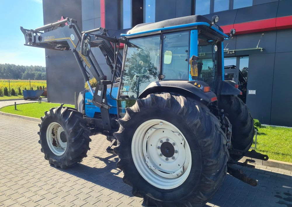 Valtra A95 - Traktori: kuva Valtra A95 - Traktori Valtra A95 - Traktori: kuva Valtra A95 - Traktori
