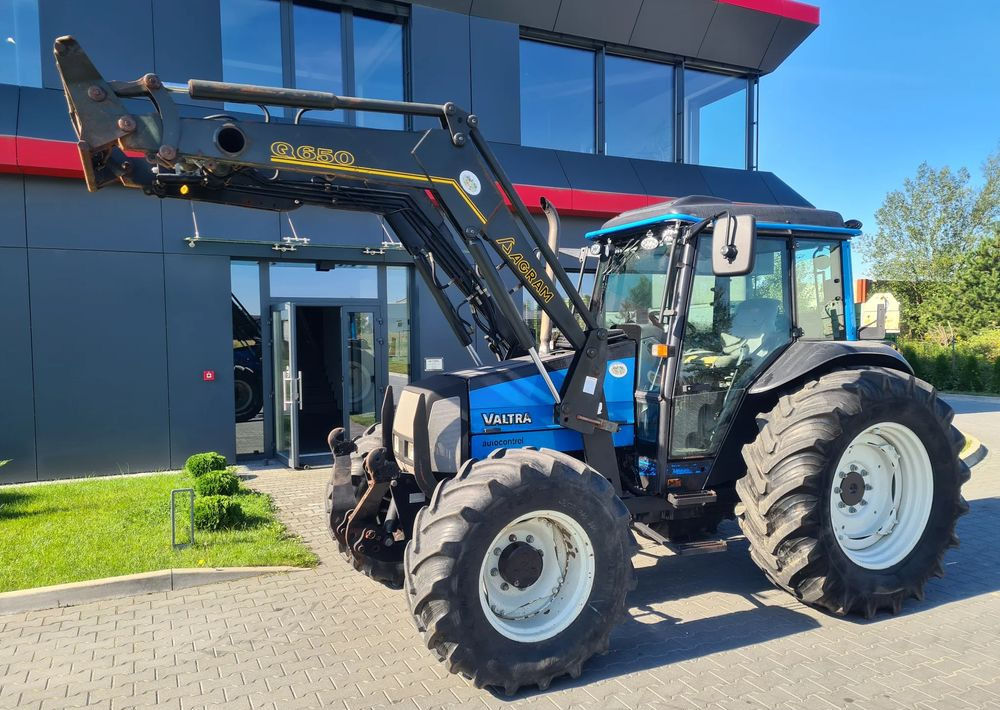 Valtra A95 - Traktori: kuva Valtra A95 - Traktori Valtra A95 - Traktori: kuva Valtra A95 - Traktori