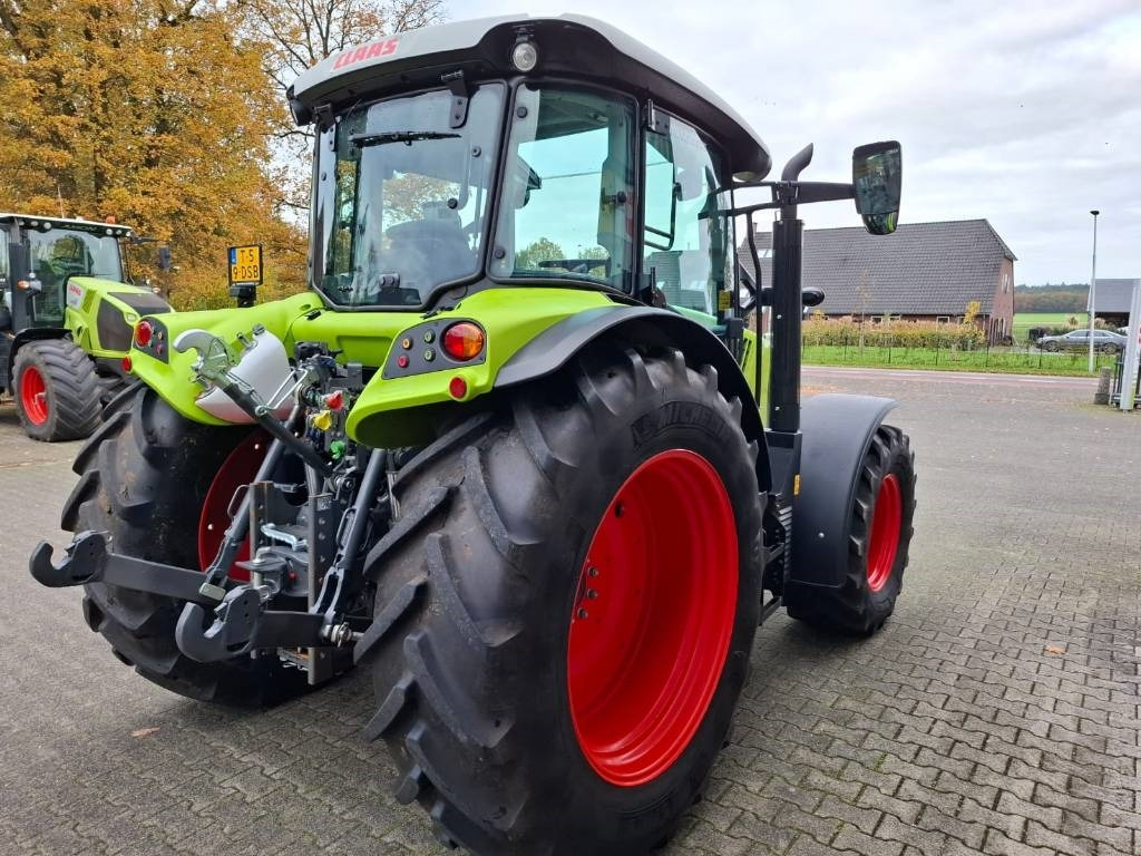 Claas Arion 410 - Traktori: kuva Claas Arion 410 - Traktori Claas Arion 410 - Traktori: kuva Claas Arion 410 - Traktori