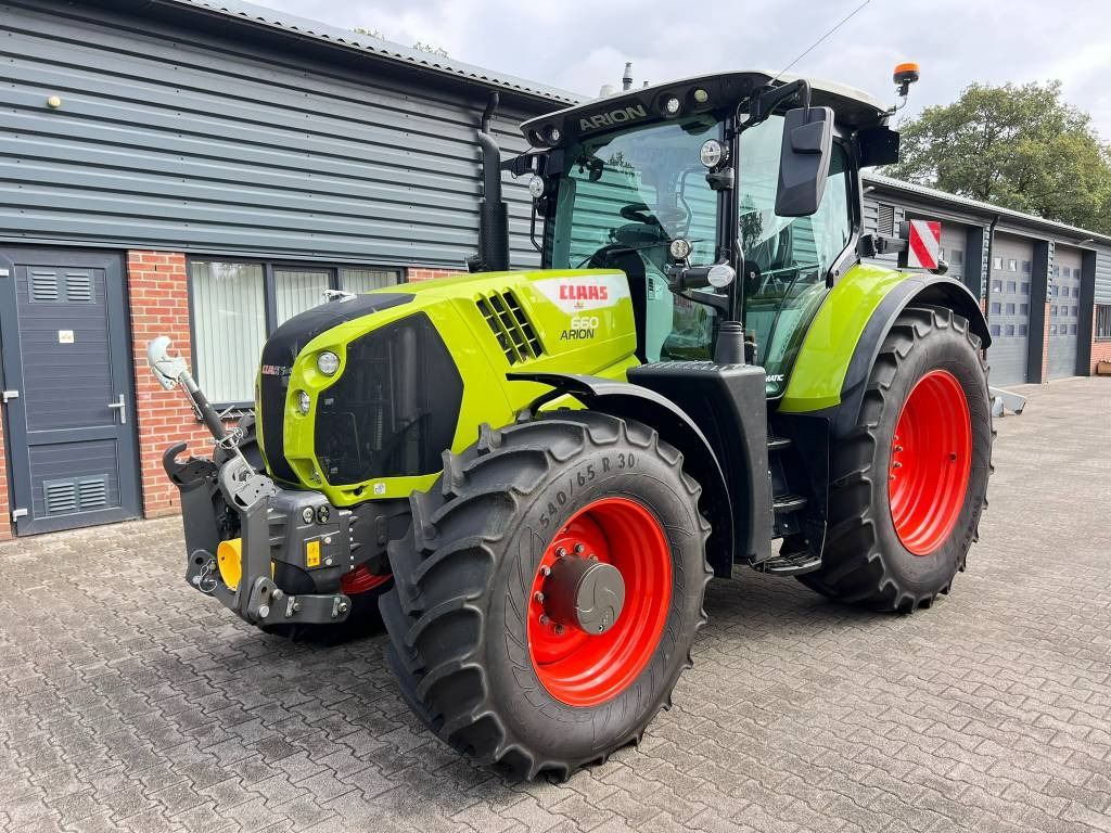 Claas Arion 660 - Traktori: kuva Claas Arion 660 - Traktori Claas Arion 660 - Traktori: kuva Claas Arion 660 - Traktori