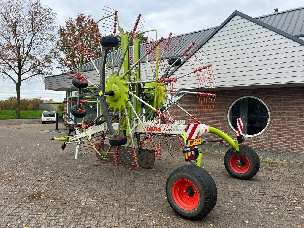 Claas liner 2900 - Pöyhin: kuva Claas liner 2900 - Pöyhin Claas liner 2900 - Pöyhin: kuva Claas liner 2900 - Pöyhin