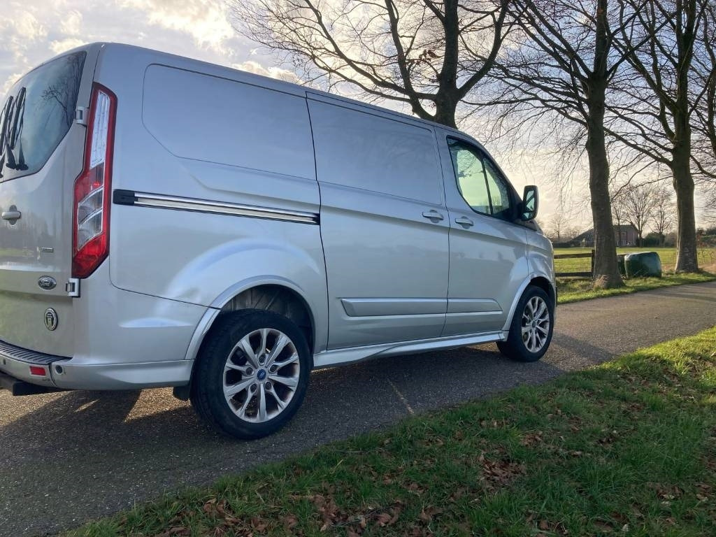 Ford Transit - Pakettiauto: kuva Ford Transit - Pakettiauto Ford Transit - Pakettiauto: kuva Ford Transit - Pakettiauto