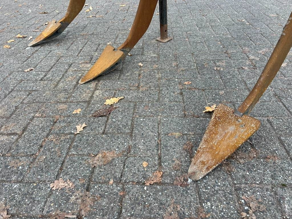 Hekamp Diepwoeler 3 poot - Kultivaattori: kuva Hekamp Diepwoeler 3 poot - Kultivaattori Hekamp Diepwoeler 3 poot - Kultivaattori: kuva Hekamp Diepwoeler 3 poot - Kultivaattori