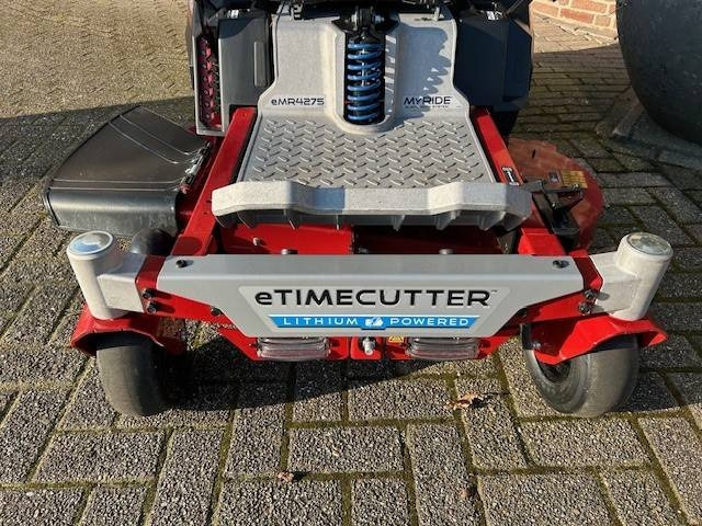 Toro Emr4275 zeroturn - Ruohonleikkuri: kuva Toro Emr4275 zeroturn - Ruohonleikkuri Toro Emr4275 zeroturn - Ruohonleikkuri: kuva Toro Emr4275 zeroturn - Ruohonleikkuri