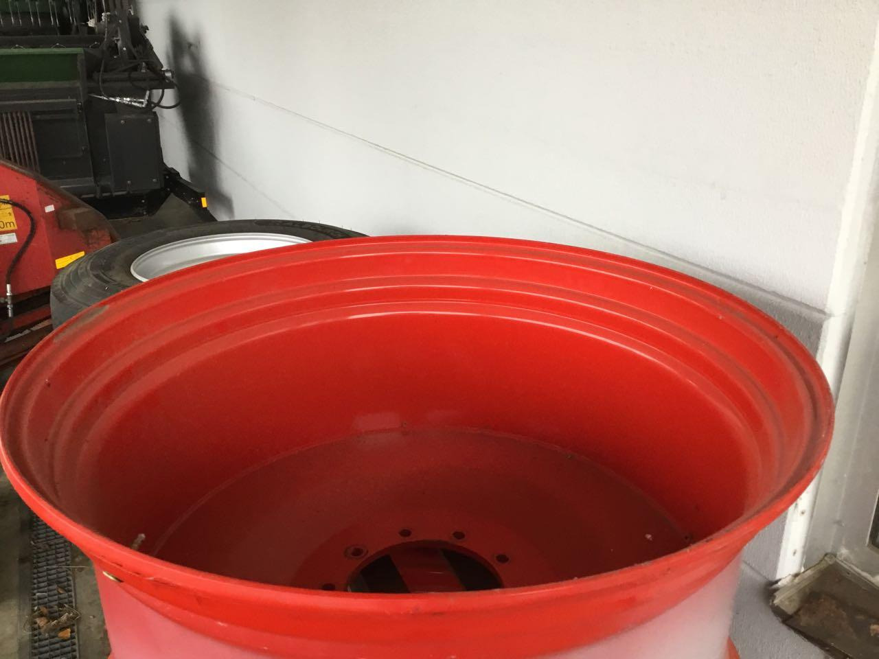 Felgen 23x42, Spur 2050mm , Fendt 900 - Vanne: kuva Felgen 23x42, Spur 2050mm , Fendt 900 - Vanne Felgen 23x42, Spur 2050mm , Fendt 900 - Vanne: kuva Felgen 23x42, Spur 2050mm , Fendt 900 - Vanne