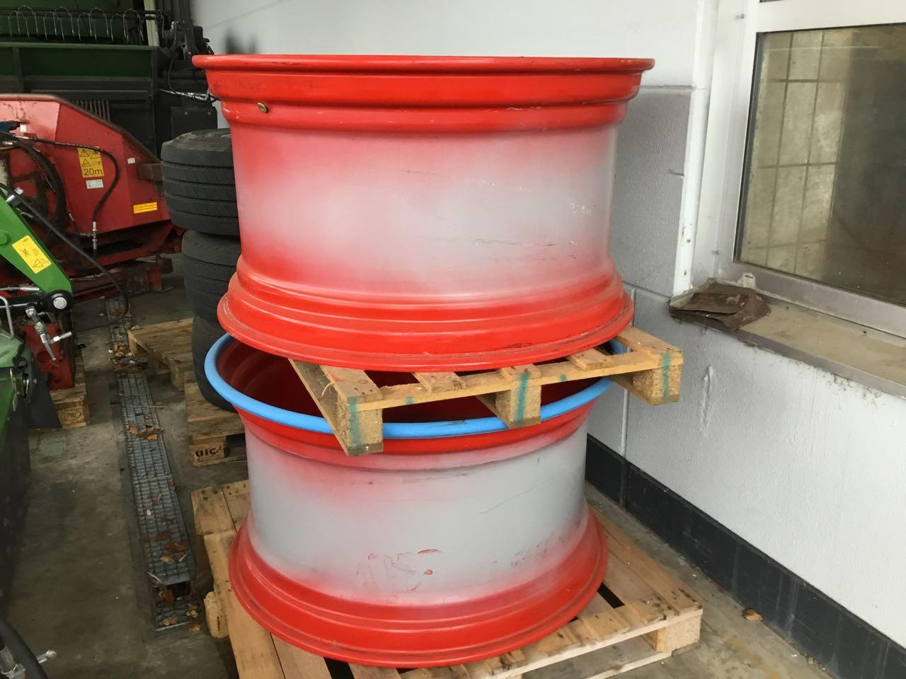 Felgen 23x42, Spur 2050mm , Fendt 900 - Vanne: kuva Felgen 23x42, Spur 2050mm , Fendt 900 - Vanne Felgen 23x42, Spur 2050mm , Fendt 900 - Vanne: kuva Felgen 23x42, Spur 2050mm , Fendt 900 - Vanne