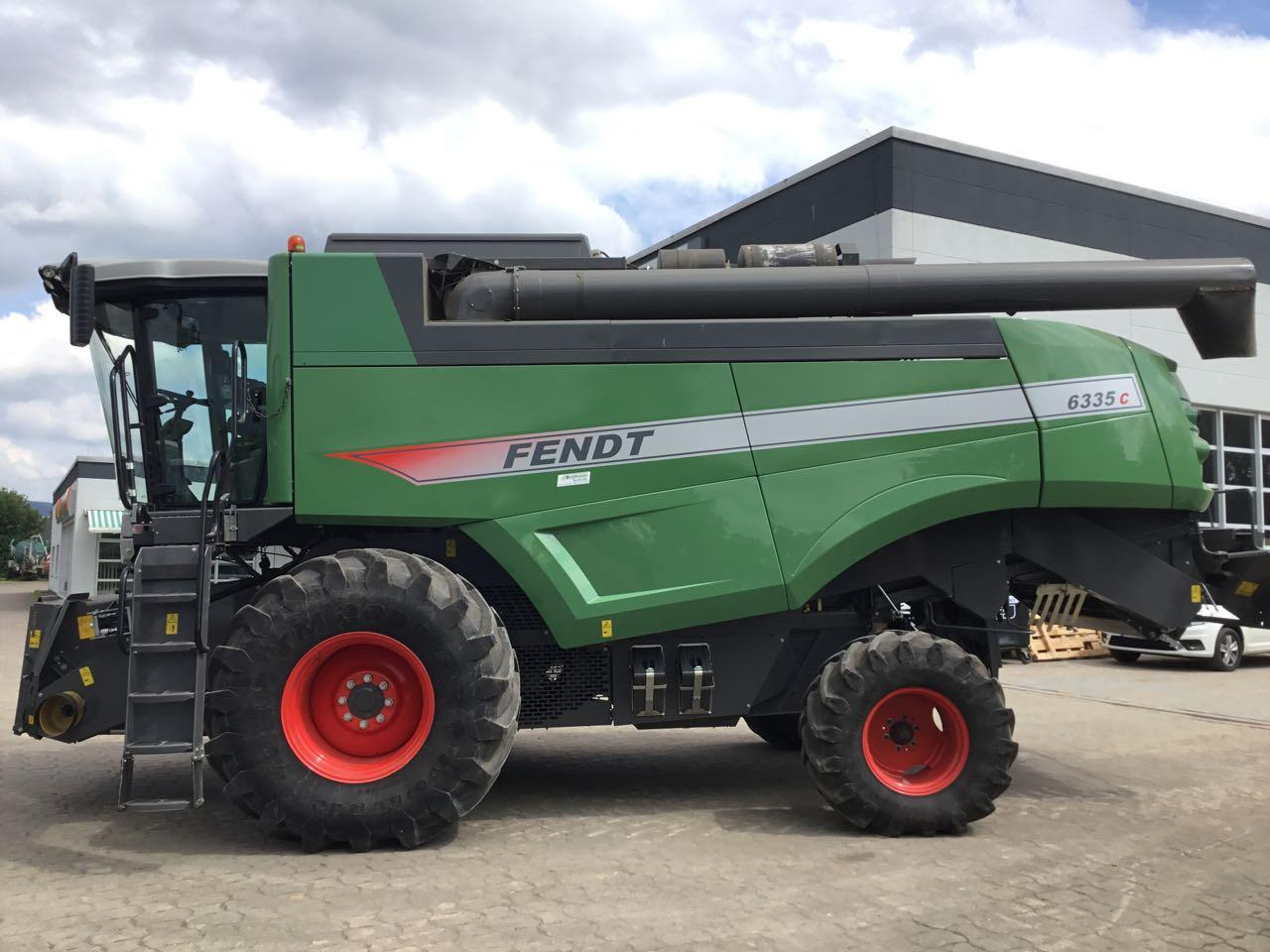 Fendt 6335 C - Leikkuupuimuri: kuva Fendt 6335 C - Leikkuupuimuri Fendt 6335 C - Leikkuupuimuri: kuva Fendt 6335 C - Leikkuupuimuri