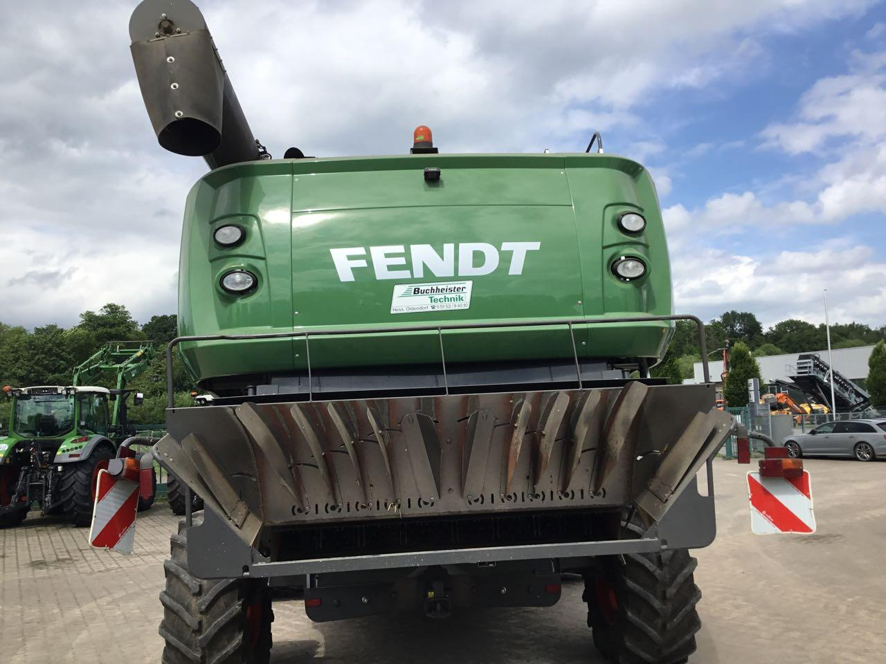 Fendt 6335 C - Leikkuupuimuri: kuva Fendt 6335 C - Leikkuupuimuri Fendt 6335 C - Leikkuupuimuri: kuva Fendt 6335 C - Leikkuupuimuri