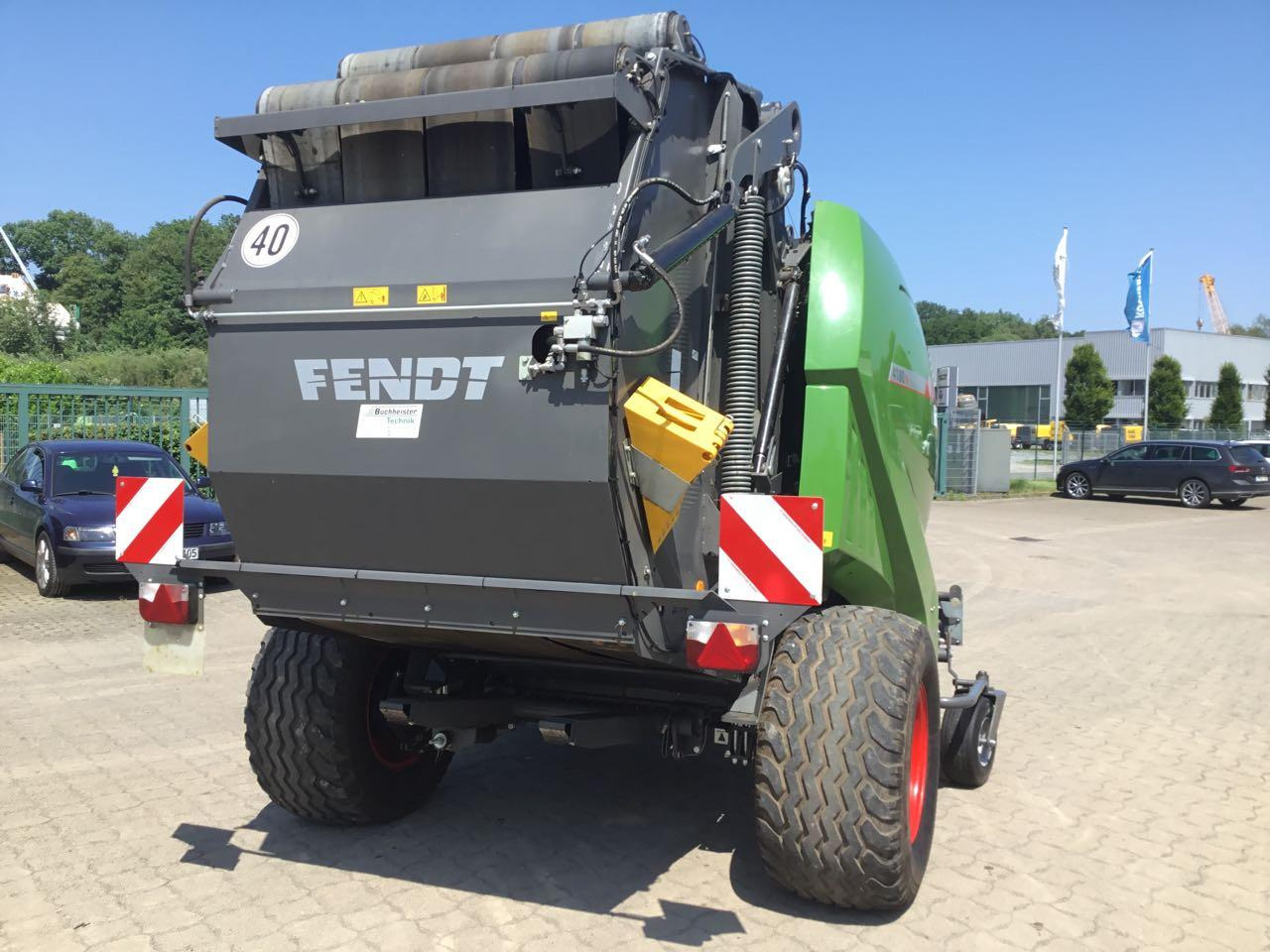 Fendt Rotana 4180 V Xtra - Pyöröpaalain: kuva Fendt Rotana 4180 V Xtra - Pyöröpaalain Fendt Rotana 4180 V Xtra - Pyöröpaalain: kuva Fendt Rotana 4180 V Xtra - Pyöröpaalain