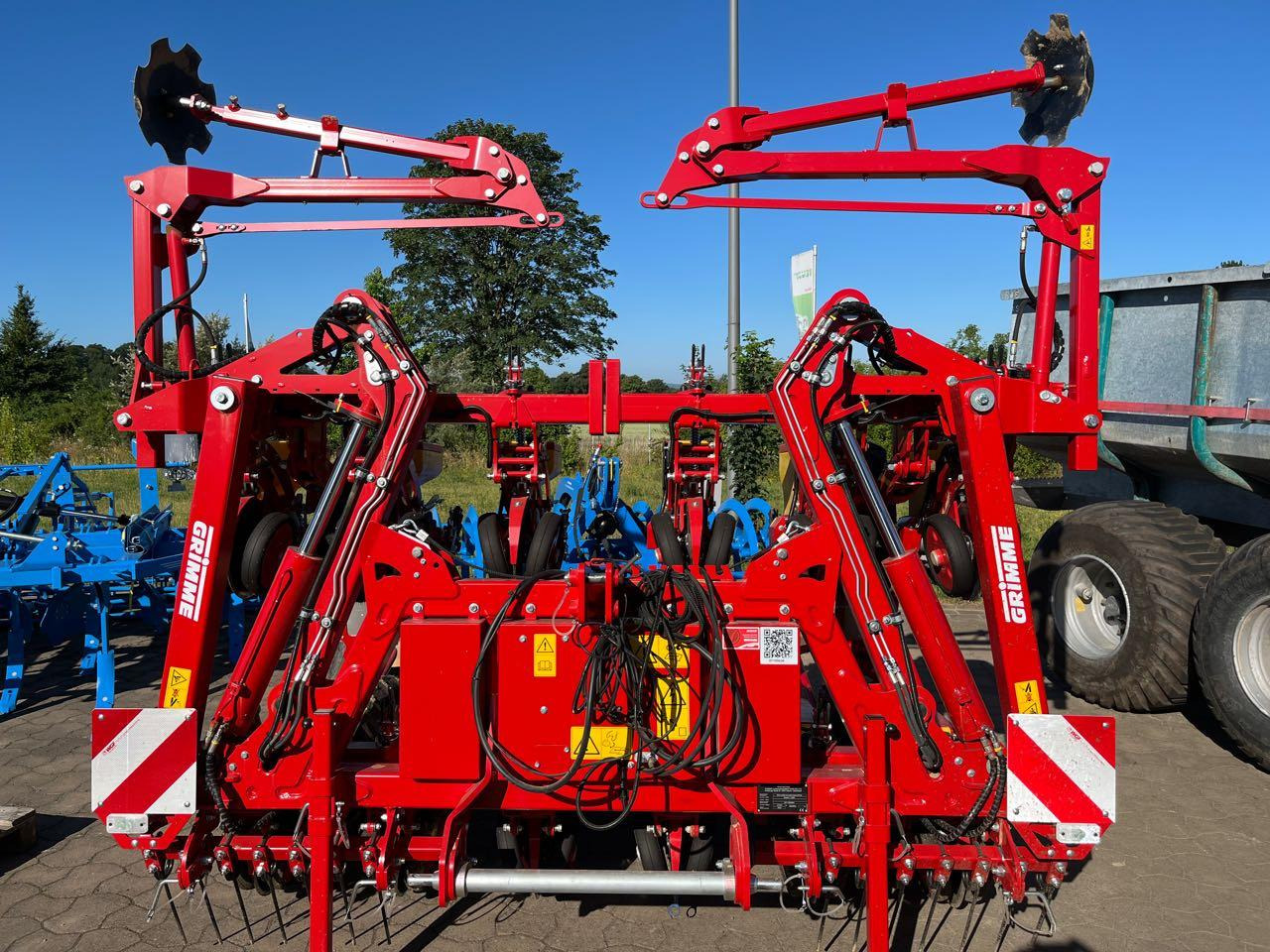 Grimme Matrix 1200 - Tarkkuuskylvökone: kuva Grimme Matrix 1200 - Tarkkuuskylvökone Grimme Matrix 1200 - Tarkkuuskylvökone: kuva Grimme Matrix 1200 - Tarkkuuskylvökone