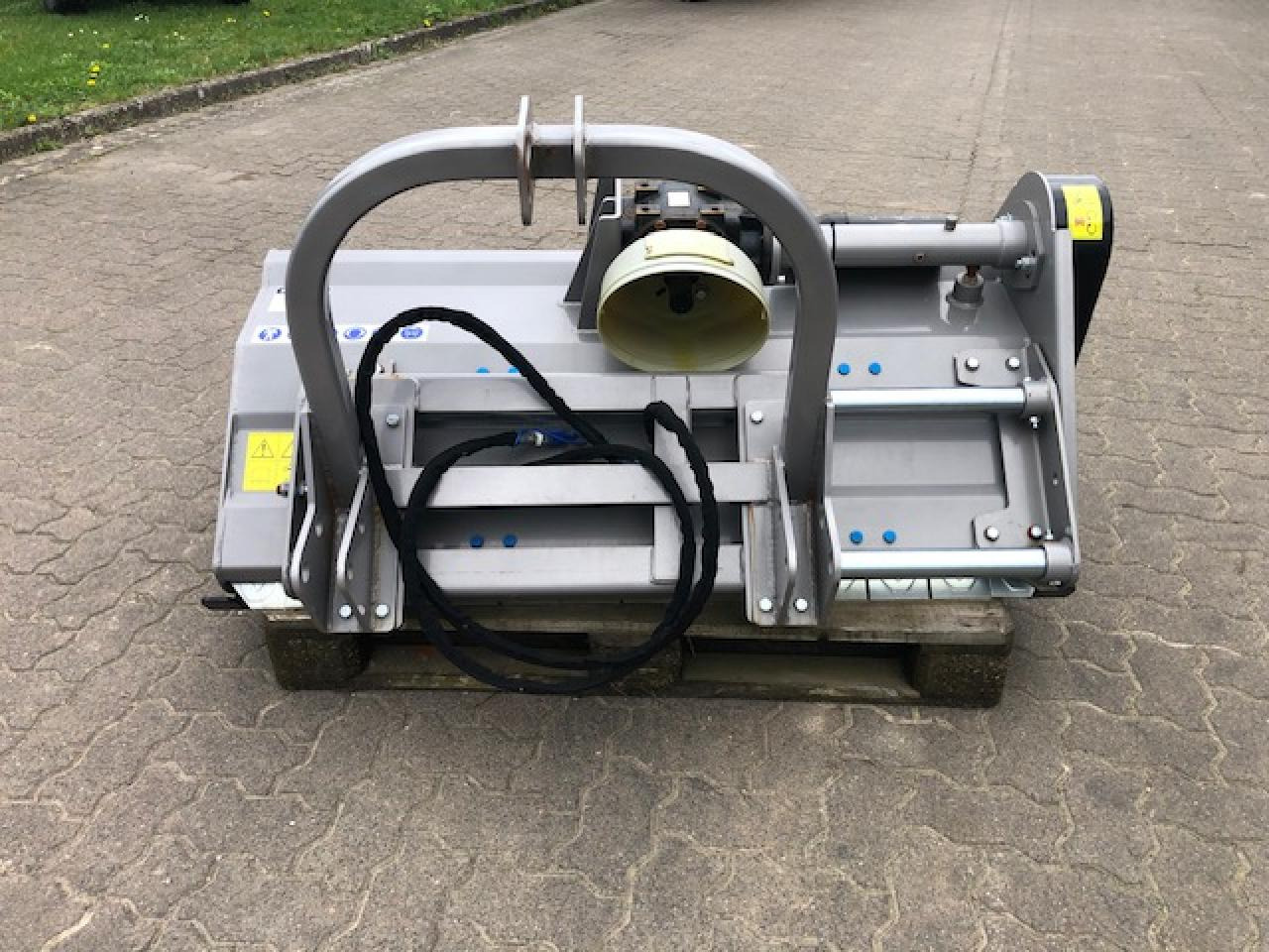 JANSEN EFGCH 135 - Kesantomurskain: kuva  JANSEN EFGCH 135 - Kesantomurskain JANSEN EFGCH 135 - Kesantomurskain: kuva  JANSEN EFGCH 135 - Kesantomurskain