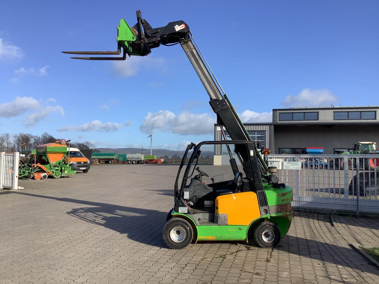 JCB Teletruk TLT 30 D - Kurottaja: kuva JCB Teletruk TLT 30 D - Kurottaja JCB Teletruk TLT 30 D - Kurottaja: kuva JCB Teletruk TLT 30 D - Kurottaja