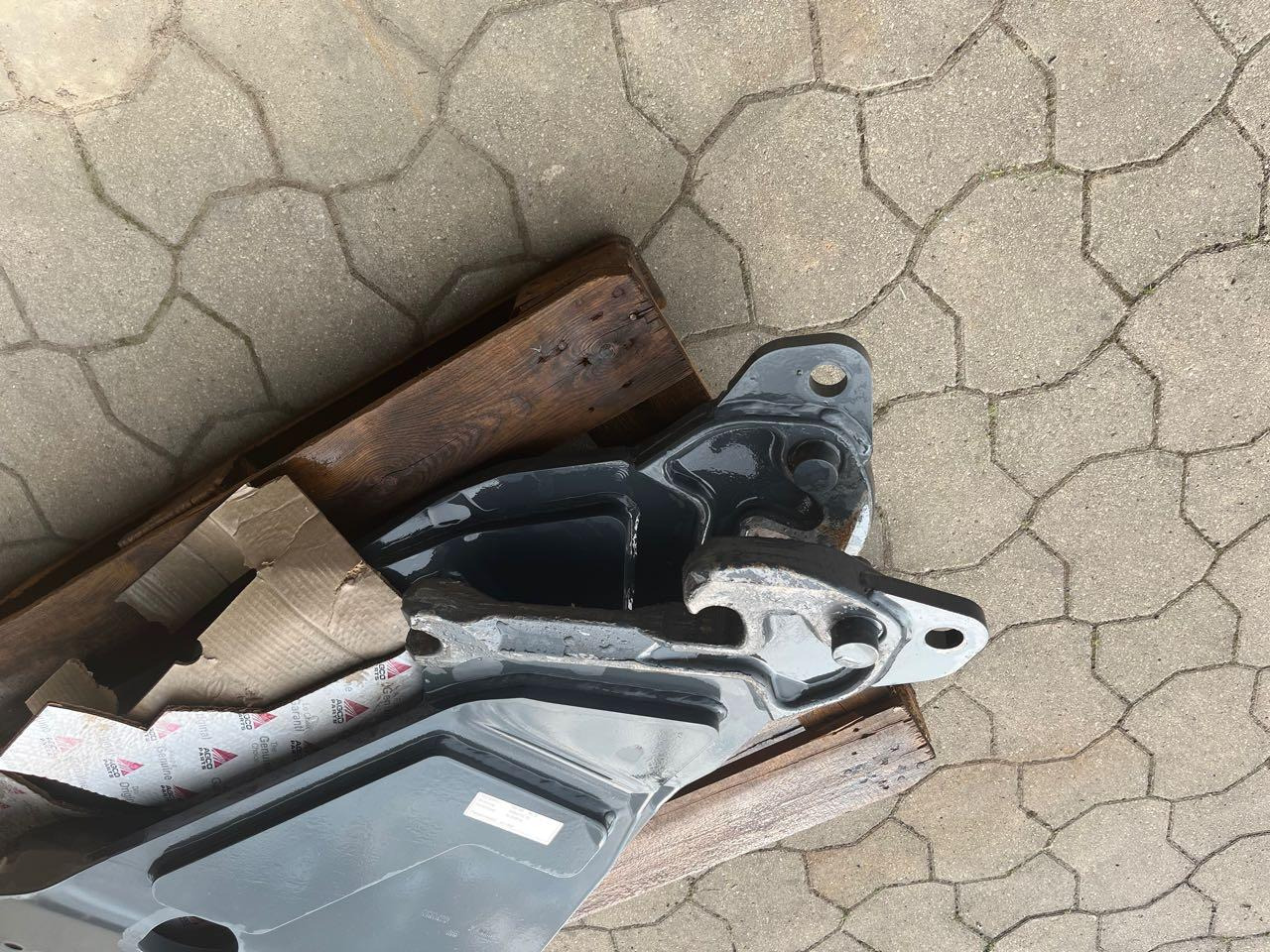 Stoll Anbaukonsolen Frontlader - Lisälaitteet: kuva Stoll Anbaukonsolen Frontlader - Lisälaitteet Stoll Anbaukonsolen Frontlader - Lisälaitteet: kuva Stoll Anbaukonsolen Frontlader - Lisälaitteet