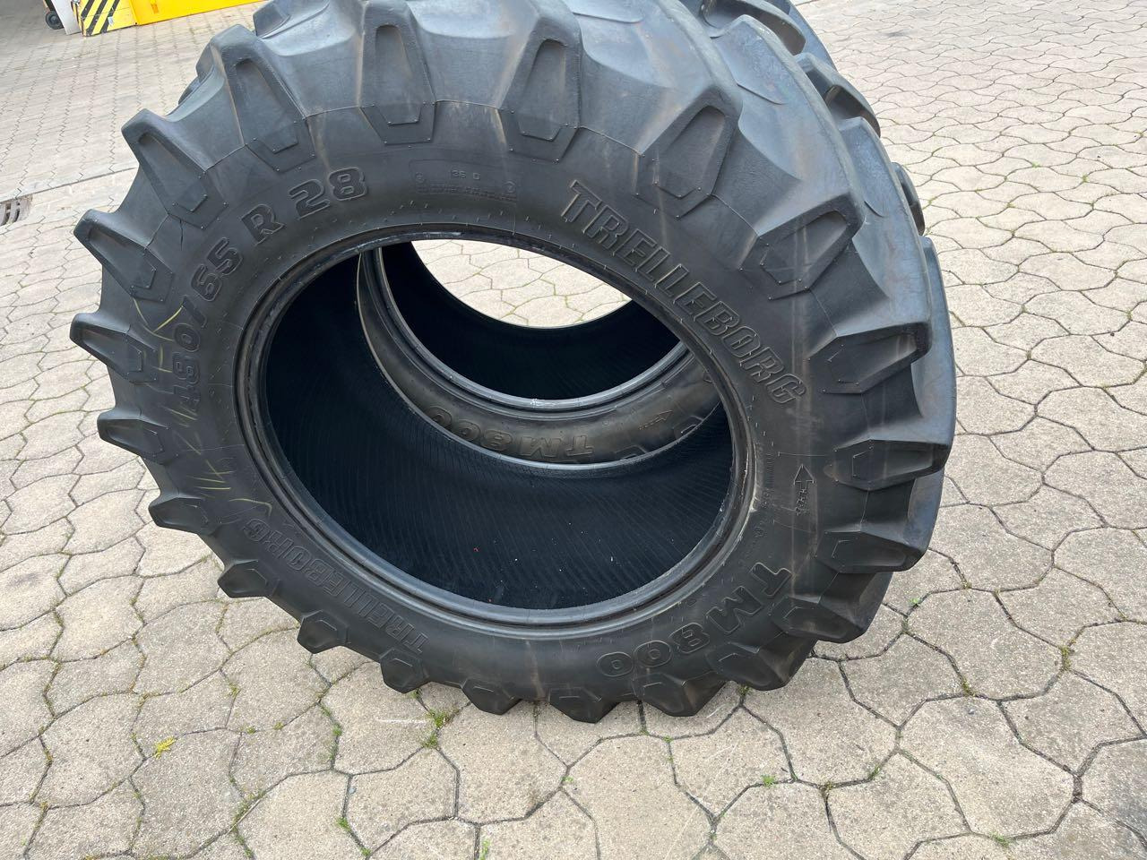 Trelleborg TM 800 - Rengas: kuva Trelleborg TM 800 - Rengas Trelleborg TM 800 - Rengas: kuva Trelleborg TM 800 - Rengas
