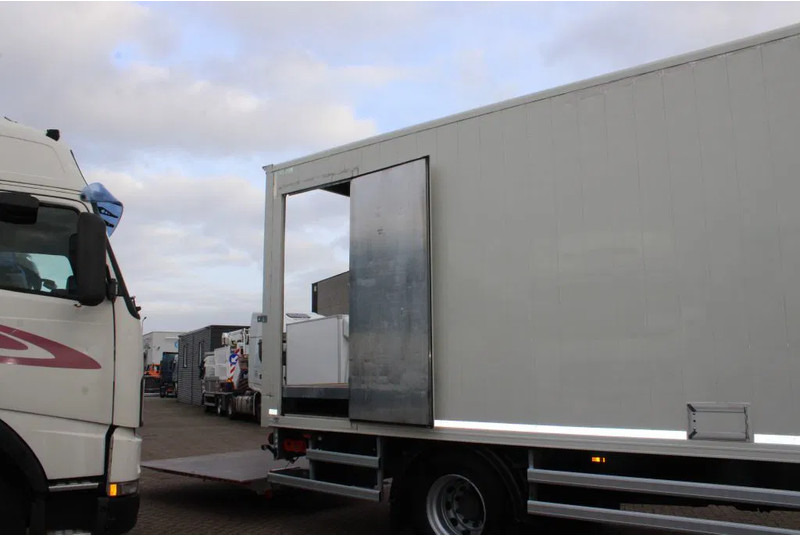 Umpikori kuorma-auto DAF LF 250 + euro 6 + 19T: kuva Umpikori kuorma-auto DAF LF 250 + euro 6 + 19T