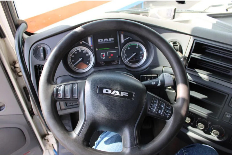 DAF XF 106.460 + Euro 6 + 6X2 + retarder + price is for complete incl combi - Pressukapelli kuorma-auto: kuva DAF XF 106.460 + Euro 6 + 6X2 + retarder + price is for complete incl combi - Pressukapelli kuorma-auto DAF XF 106.460 + Euro 6 + 6X2 + retarder + price is for complete incl combi - Pressukapelli kuorma-auto: kuva DAF XF 106.460 + Euro 6 + 6X2 + retarder + price is for complete incl combi - Pressukapelli kuorma-auto