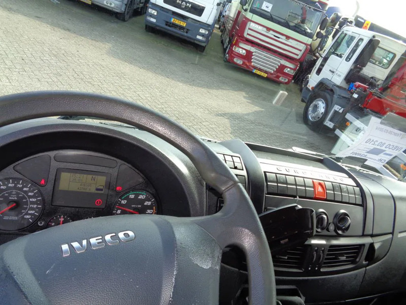 Iveco Eurocargo 80EL21 Manual + Euro 6 + Dhollandia Lift - Pressukapelli kuorma-auto: kuva Iveco Eurocargo 80EL21 Manual + Euro 6 + Dhollandia Lift - Pressukapelli kuorma-auto Iveco Eurocargo 80EL21 Manual + Euro 6 + Dhollandia Lift - Pressukapelli kuorma-auto: kuva Iveco Eurocargo 80EL21 Manual + Euro 6 + Dhollandia Lift - Pressukapelli kuorma-auto