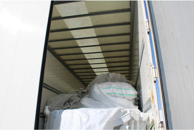 Kässbohrer 3x axle + bpw - Umpikori puoliperävaunu: kuva Kässbohrer 3x axle + bpw - Umpikori puoliperävaunu Kässbohrer 3x axle + bpw - Umpikori puoliperävaunu: kuva Kässbohrer 3x axle + bpw - Umpikori puoliperävaunu