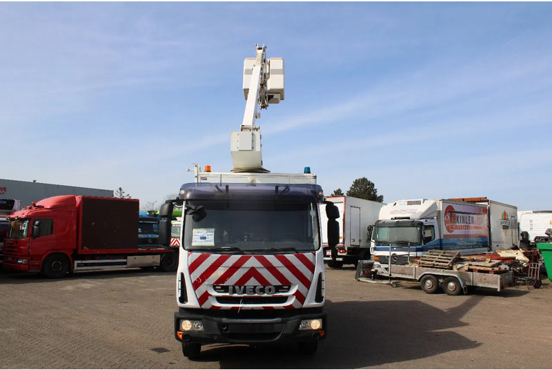 Kuorma-auto Iveco Eurocargo 120EL18 + COMET + EURO 5: kuva Kuorma-auto Iveco Eurocargo 120EL18 + COMET + EURO 5 Kuorma-auto Iveco Eurocargo 120EL18 + COMET + EURO 5: kuva Kuorma-auto Iveco Eurocargo 120EL18 + COMET + EURO 5