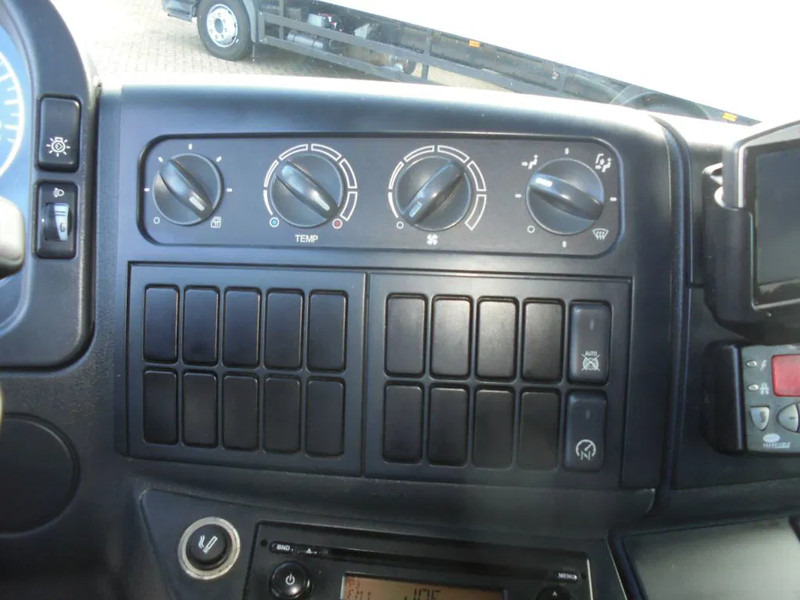 Kuorma-auto alusta MAN TGL 8.180 + Euro 5 + Dhollandia LIFT: kuva Kuorma-auto alusta MAN TGL 8.180 + Euro 5 + Dhollandia LIFT