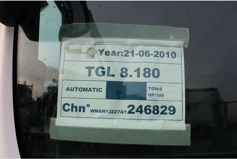 Kuorma-auto alusta MAN TGL 8.180 + Euro 5 + Dhollandia LIFT: kuva Kuorma-auto alusta MAN TGL 8.180 + Euro 5 + Dhollandia LIFT