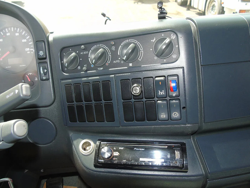 Nosturiauto MAN TGL 8.180 + PALFINGER + GLASS TRUCK + MANUAL: kuva Nosturiauto MAN TGL 8.180 + PALFINGER + GLASS TRUCK + MANUAL Nosturiauto MAN TGL 8.180 + PALFINGER + GLASS TRUCK + MANUAL: kuva Nosturiauto MAN TGL 8.180 + PALFINGER + GLASS TRUCK + MANUAL