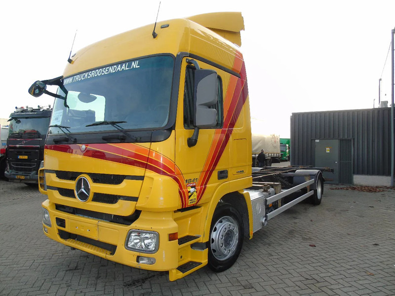 Mercedes-Benz Actros 1841 + EURO 5 EEV - Konttialus/ Vaihtokuormatilat kuorma-auto: kuva Mercedes-Benz Actros 1841 + EURO 5 EEV - Konttialus/ Vaihtokuormatilat kuorma-auto Mercedes-Benz Actros 1841 + EURO 5 EEV - Konttialus/ Vaihtokuormatilat kuorma-auto: kuva Mercedes-Benz Actros 1841 + EURO 5 EEV - Konttialus/ Vaihtokuormatilat kuorma-auto