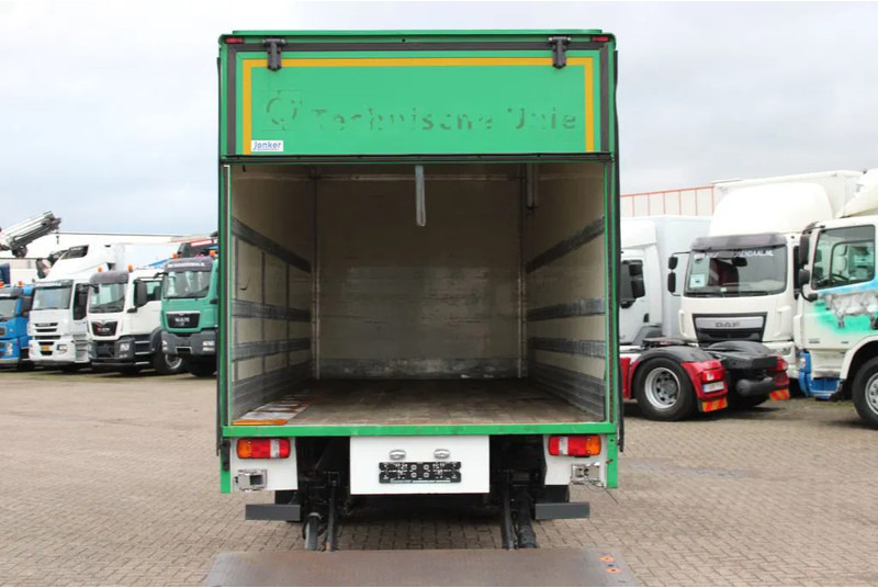 Umpikori kuorma-auto Mercedes-Benz Atego 1018 + LIFT: kuva Umpikori kuorma-auto Mercedes-Benz Atego 1018 + LIFT