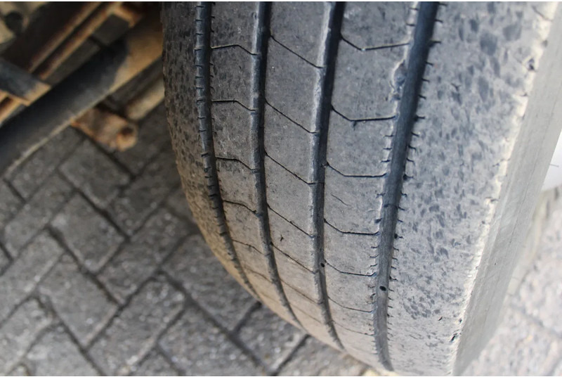 Koukkulava kuorma-auto Mercedes-Benz Atego reserved!! 1218 + HYVALIFT + CONTAINER + MANUAL: kuva Koukkulava kuorma-auto Mercedes-Benz Atego reserved!! 1218 + HYVALIFT + CONTAINER + MANUAL