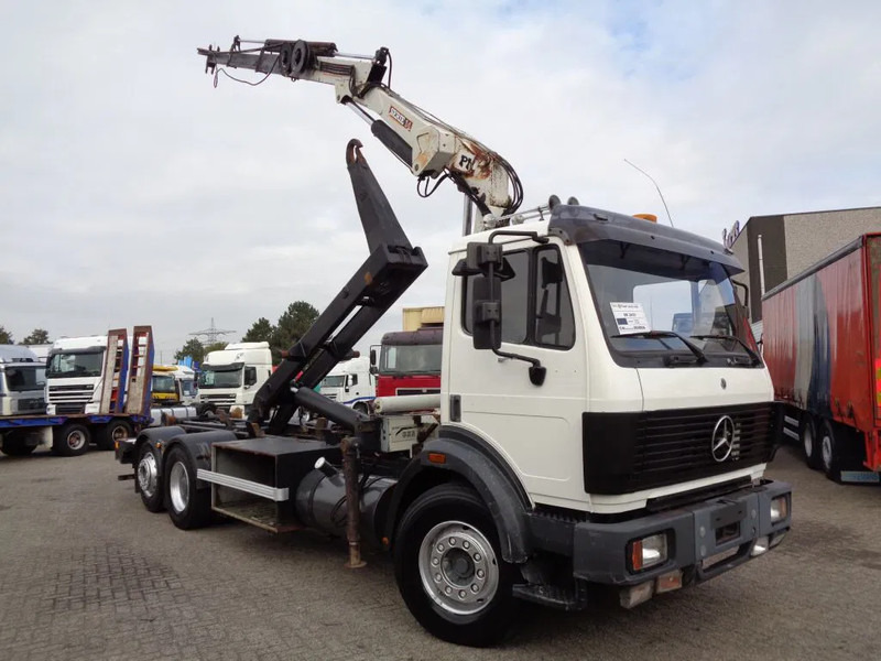 Mercedes-Benz SK 2433 + Semi-Auto + PTO + Serie 14 Crane + 3 pedals - Nosturiauto: kuva Mercedes-Benz SK 2433 + Semi-Auto + PTO + Serie 14 Crane + 3 pedals - Nosturiauto Mercedes-Benz SK 2433 + Semi-Auto + PTO + Serie 14 Crane + 3 pedals - Nosturiauto: kuva Mercedes-Benz SK 2433 + Semi-Auto + PTO + Serie 14 Crane + 3 pedals - Nosturiauto
