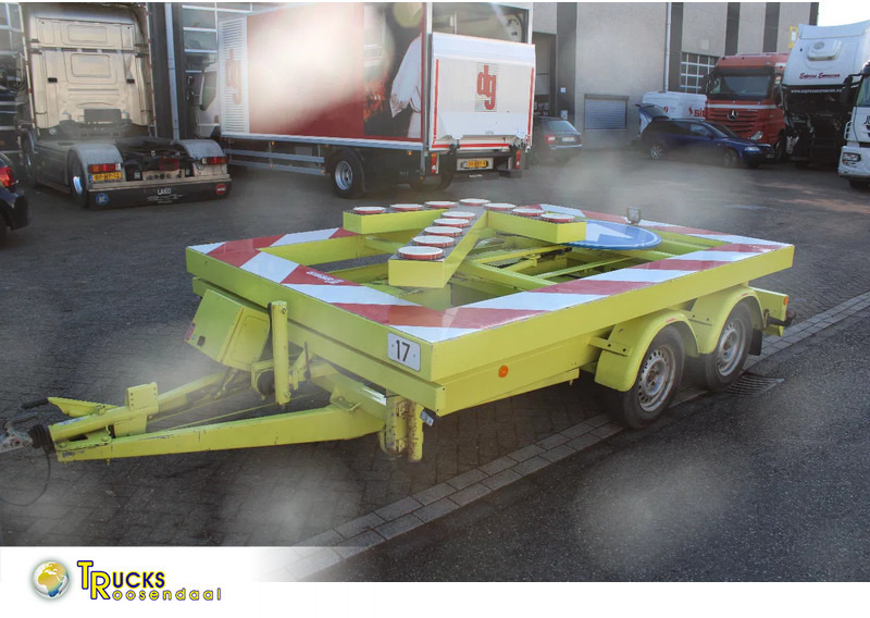 Trias 2 AXEL - Perävaunu: kuva Trias 2 AXEL - Perävaunu Trias 2 AXEL - Perävaunu: kuva Trias 2 AXEL - Perävaunu