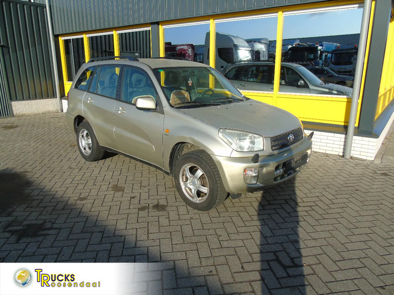 Toyota RAV4 + 4X4 + AUTOMAT + PETROL - Maasturi/ Katumaasturi: kuva Toyota RAV4 + 4X4 + AUTOMAT + PETROL - Maasturi/ Katumaasturi Toyota RAV4 + 4X4 + AUTOMAT + PETROL - Maasturi/ Katumaasturi: kuva Toyota RAV4 + 4X4 + AUTOMAT + PETROL - Maasturi/ Katumaasturi