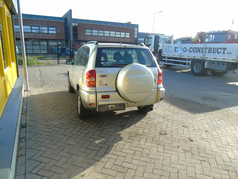 Toyota RAV4 + 4X4 + AUTOMAT + PETROL - Maasturi/ Katumaasturi: kuva Toyota RAV4 + 4X4 + AUTOMAT + PETROL - Maasturi/ Katumaasturi Toyota RAV4 + 4X4 + AUTOMAT + PETROL - Maasturi/ Katumaasturi: kuva Toyota RAV4 + 4X4 + AUTOMAT + PETROL - Maasturi/ Katumaasturi