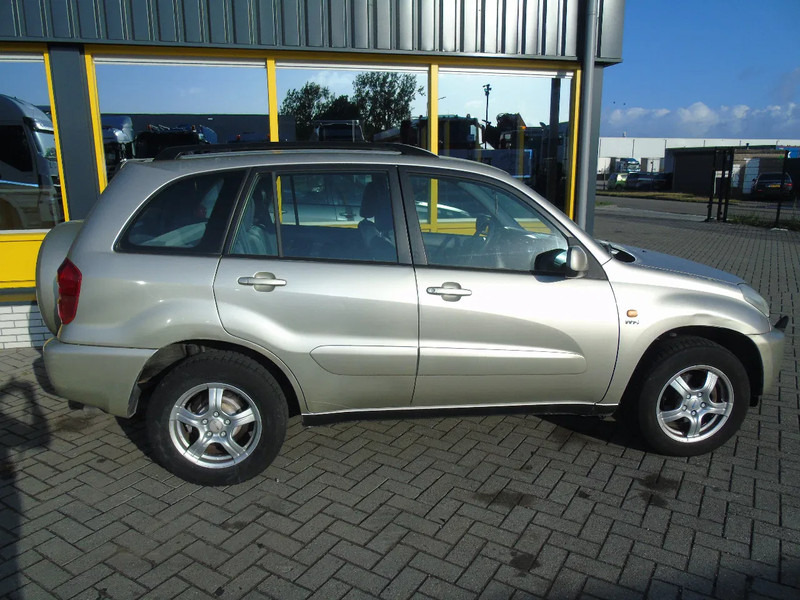 Toyota RAV4 + 4X4 + AUTOMAT + PETROL - Maasturi/ Katumaasturi: kuva Toyota RAV4 + 4X4 + AUTOMAT + PETROL - Maasturi/ Katumaasturi Toyota RAV4 + 4X4 + AUTOMAT + PETROL - Maasturi/ Katumaasturi: kuva Toyota RAV4 + 4X4 + AUTOMAT + PETROL - Maasturi/ Katumaasturi