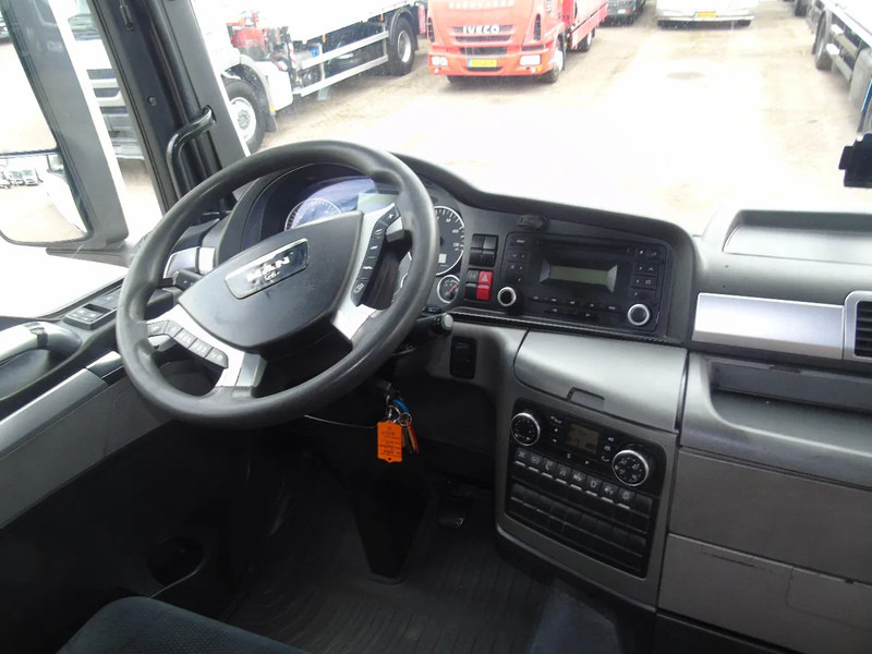 Vetopöytäauto MAN TGX 18.440 + EURO 5 + 3X IN STOCK: kuva Vetopöytäauto MAN TGX 18.440 + EURO 5 + 3X IN STOCK
