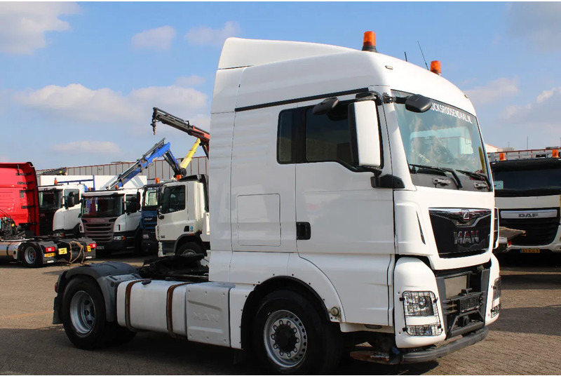 MAN TGX 18.480 + EURO 6 + 4x4 hydro + MANUAL + SPOILER - Vetopöytäauto: kuva MAN TGX 18.480 + EURO 6 + 4x4 hydro + MANUAL + SPOILER - Vetopöytäauto MAN TGX 18.480 + EURO 6 + 4x4 hydro + MANUAL + SPOILER - Vetopöytäauto: kuva MAN TGX 18.480 + EURO 6 + 4x4 hydro + MANUAL + SPOILER - Vetopöytäauto