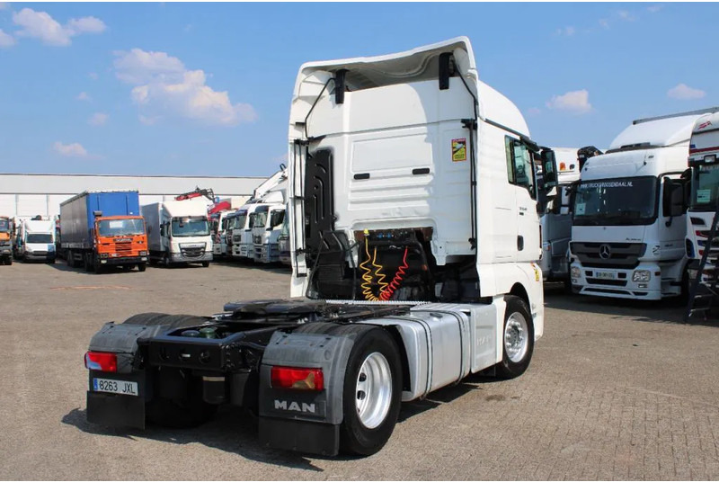 Vetopöytäauto MAN TGX 18.480 + RETARDER + FULL OPTION + 4 PC IN STOCK + EURO 6: kuva Vetopöytäauto MAN TGX 18.480 + RETARDER + FULL OPTION + 4 PC IN STOCK + EURO 6