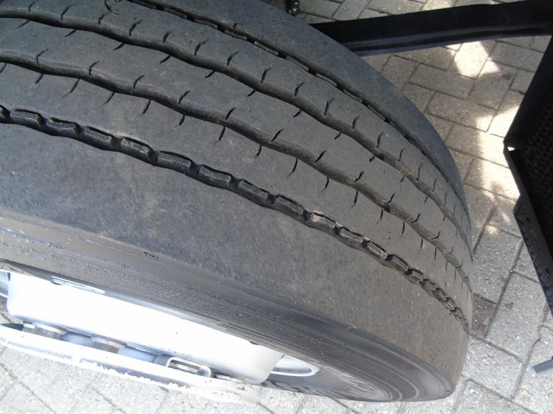 Vetopöytäauto Mercedes-Benz Actros 1842 + euro 5 + spoiler: kuva Vetopöytäauto Mercedes-Benz Actros 1842 + euro 5 + spoiler