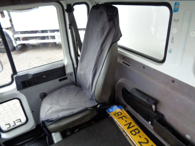 Volvo FLC + Manual + Horse transport - Hevosauto: kuva Volvo FLC + Manual + Horse transport - Hevosauto Volvo FLC + Manual + Horse transport - Hevosauto: kuva Volvo FLC + Manual + Horse transport - Hevosauto