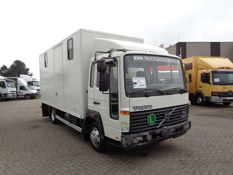 Volvo FLC + Manual + Horse transport - Hevosauto: kuva Volvo FLC + Manual + Horse transport - Hevosauto Volvo FLC + Manual + Horse transport - Hevosauto: kuva Volvo FLC + Manual + Horse transport - Hevosauto
