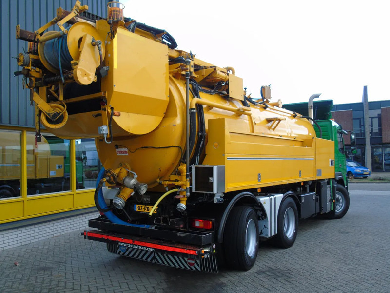 Volvo FMX 420 + 15.000L + HIGH PRESSURE PUMP + URACA + 6X4 + EURO 5 - Puhtaanpitoauto: kuva Volvo FMX 420 + 15.000L + HIGH PRESSURE PUMP + URACA + 6X4 + EURO 5 - Puhtaanpitoauto Volvo FMX 420 + 15.000L + HIGH PRESSURE PUMP + URACA + 6X4 + EURO 5 - Puhtaanpitoauto: kuva Volvo FMX 420 + 15.000L + HIGH PRESSURE PUMP + URACA + 6X4 + EURO 5 - Puhtaanpitoauto